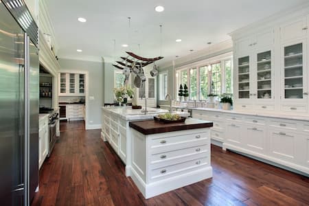 Kitchen Cabinets & Countertops